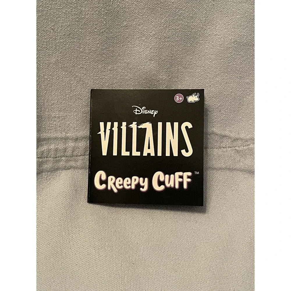 NEW Bullsitoy‎ Disney Villains Snap Hug & Go Creepy Cuff - Cruella DeVil
